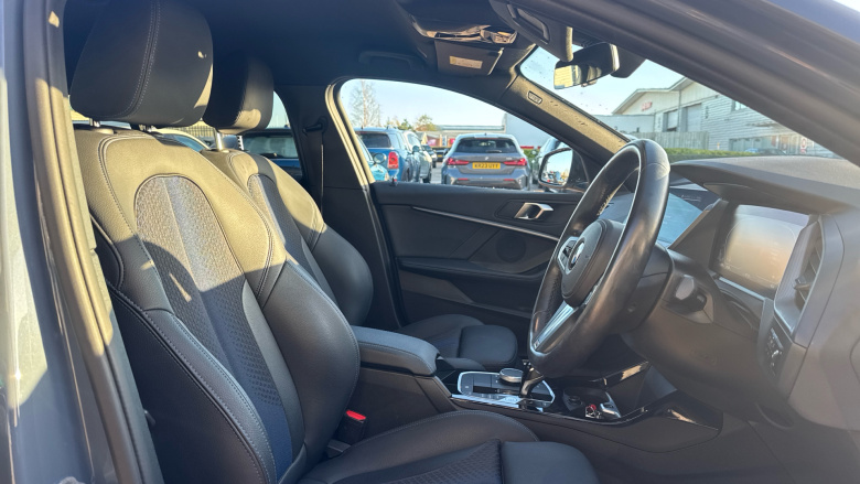 BMW 1 Series 118i M Sport 5dr Step Auto Petrol Hatchback